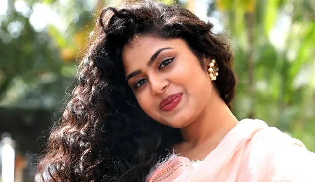 jaathiratnalu heroine faria abdullah appears in a fun sankranthi cameo, with the role expected to entertain audiences.