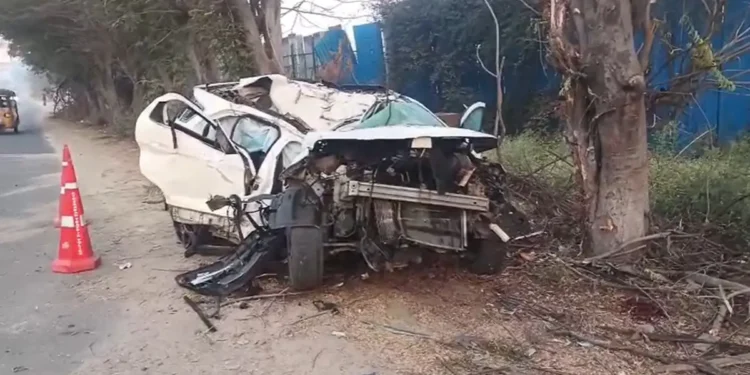 four students lost their lives in a tragic road accident in rangareddy district after a car hit a tree near mokila. police have launched an investigation.