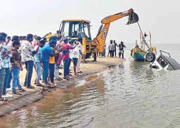 Tragedy at Antarvedi Beach: Man Dies as Car Plunges into Sea