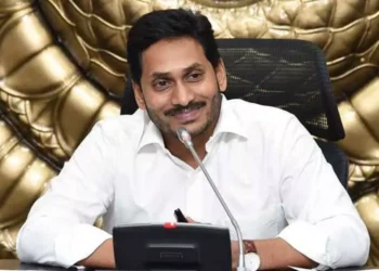 YS Jagan Mohan Reddy interacting with locals in Pulivendula