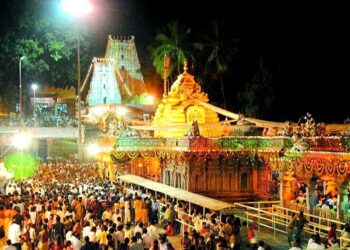 Devotees at Srisailam Temple during Maha Shivaratri Brahmotsavams