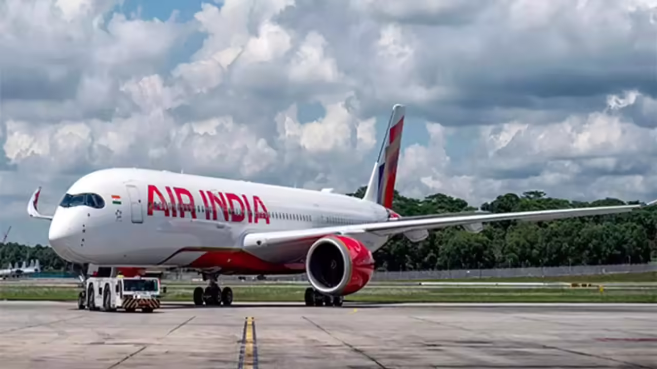 Passengers affected by India flight cancellations at Delhi airport