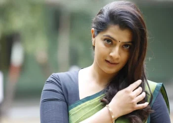 Varalaxmi Sarathkumar comments on women dressing during interview go viral on social media