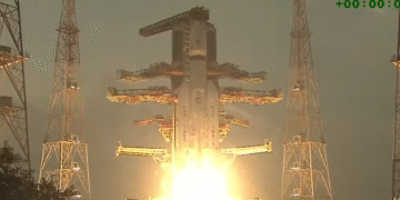 isro launched LVM3 bahubali rocket and inducted heaviest satellite into orbit