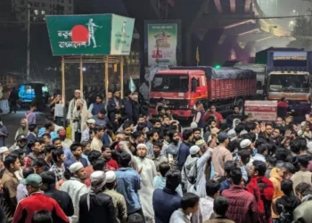 Bangladesh Riots Erupt After Death of Protest Leader Osman Hadi
