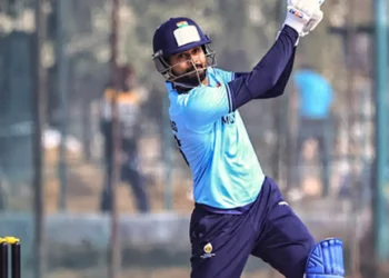 vijay hazare trophy: shreyas iyer, siraj power big wins