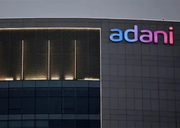 adani enterprises’ ₹1000 crore ncd issue sees massive demand as investors fully subscribe within 45 minutes, drawn by 8.9% returns.