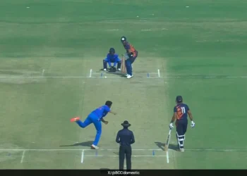 hardik pandya hits maiden vijay hazare century with five sixes