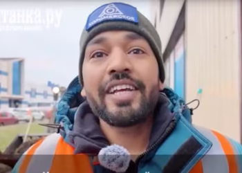 indian software engineer mukesh mandal takes up street sweeping job in russia amid tech slowdown, earning rs 1.1 lakh monthly