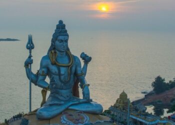 Devotees performing Shiva puja on Maha Shivaratri 2026
