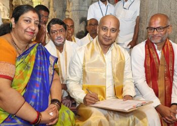 Muddaada Ravichandra after assuming charge as TTD EO at Tirumala