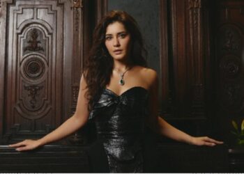 Raashi Khanna in black outfit with black pendant on Instagram