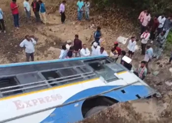 TGSRTC bus accident at Shyampur bridge, Adilabad Adilabad bus accident
